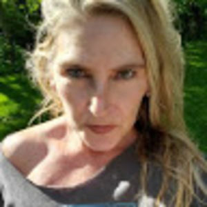 Meet your Posher, Holly